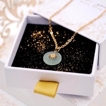 Short necklace Αventurine quartz in a gift box
